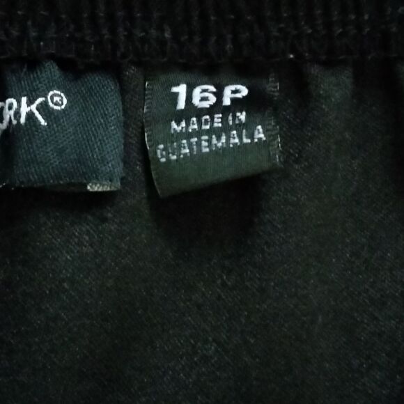 Briggs New York (petite) woman's stretch pants - Picture 6 of 6